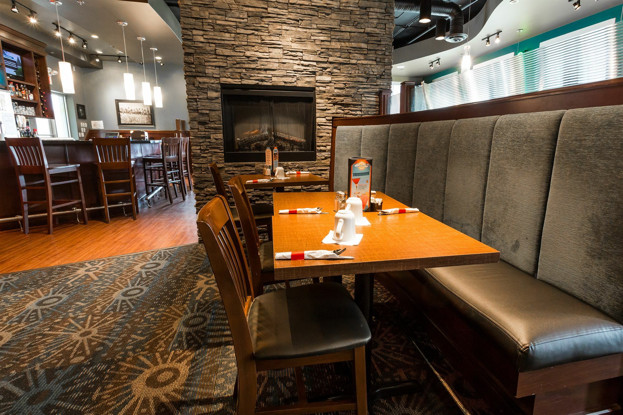 Days Inn & Suites By Wyndham Edmonton Airport Leduc Bagian luar foto